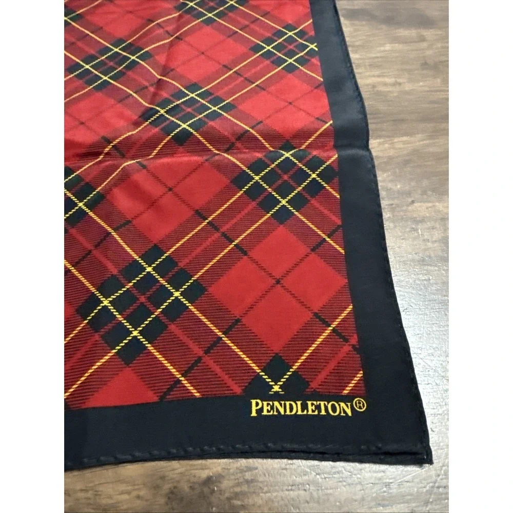 Pendleton black red